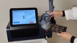 Uchwyt obrotowy 360 ° Napinanie skóry Leczenie trądziku Frakcyjna maszyna laserowa Co2 10600 nm